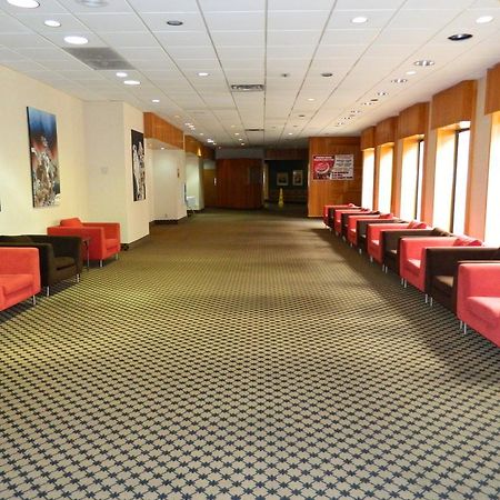 Howard Johnson Plaza Kansas City Hotel & Conference Center Esterno foto