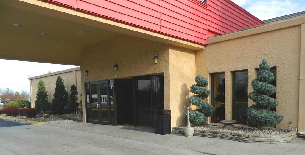 Howard Johnson Plaza Kansas City Hotel & Conference Center Esterno foto
